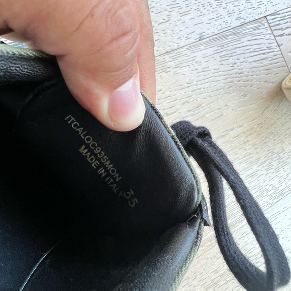 Burberry sneakers used size 5 - Picture 7 of 7